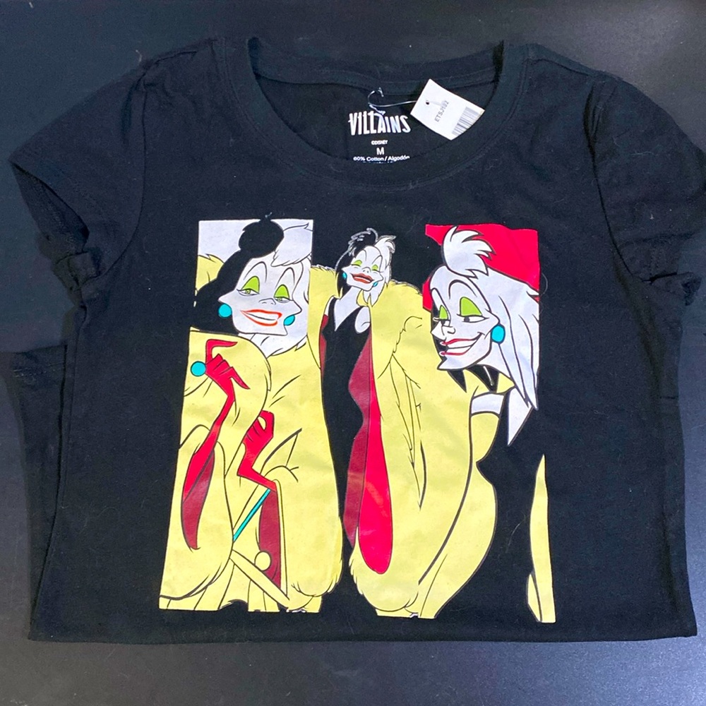 🤑3/$15🤑 Disney Villains Cruella Graphic T-Shirt